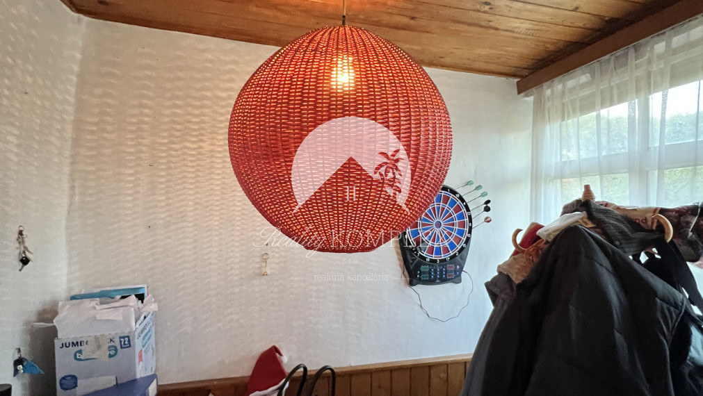 Na PREDAJ menší rodinný dom na veľkom pozemku v tichom prostredí v Martovciach!