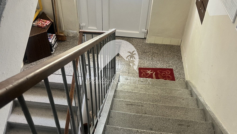 Zachovalý dvojizbový byt s lodgiou v absolútnom centre Komárna na PREDAj!