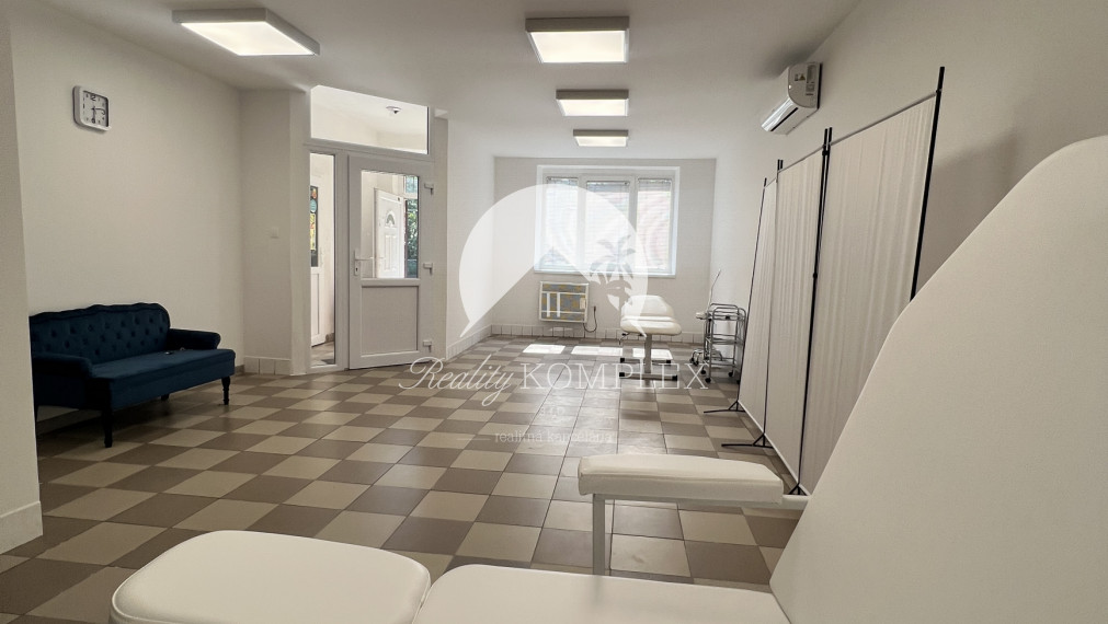 Reality KOMPLEX s.r.o. Vám ponúka do NÁJMU obchodný priestor na výbornom mieste v Marcelovej!!