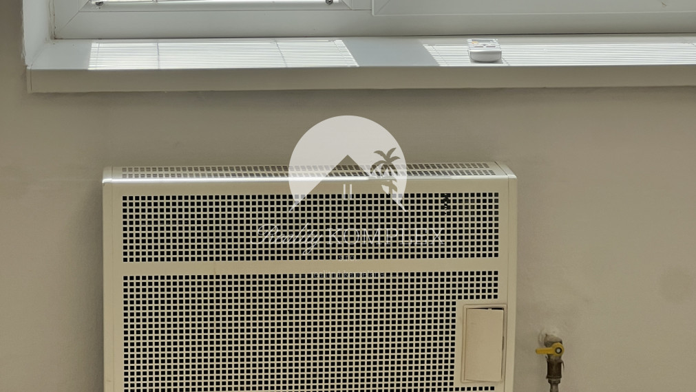 Reality KOMPLEX s.r.o. Vám ponúka do NÁJMU obchodný priestor na výbornom mieste v Marcelovej!!