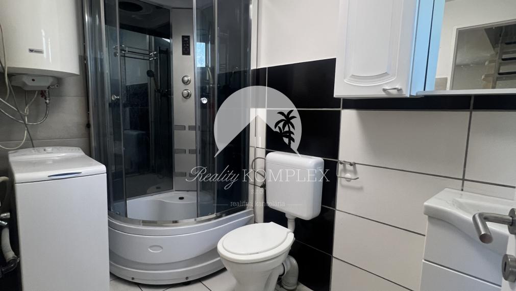 Útulný víkendový domček v Győri (HU) na PREDAJ za dobrú cenu!!