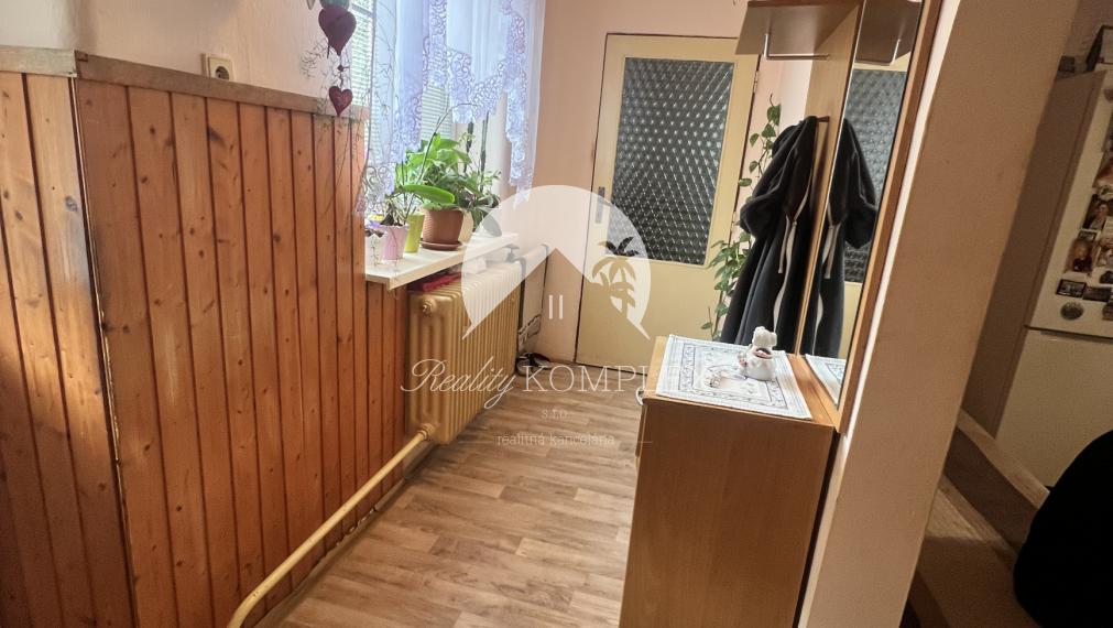 Rodinný dom blízko Komárna na PREDAJ za dobrú cenu!!