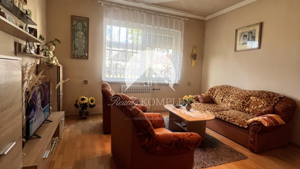 Zachovalý rodinný dom za dobrú cenu v Strekove na PREDAJ!!