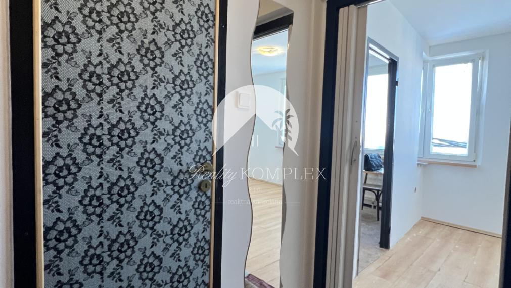 Reality KOMPLEX s.r.o. ponúka na PRENÁJOM garsónku priamo v centre mesta Dunajská Streda