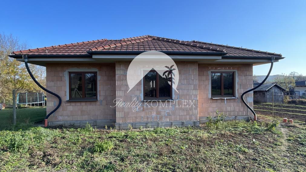 EXKLUZÍVNE Vám ponúkame NA PREDAJ rodinný dom v malebnom prostredí - v obci Pozba