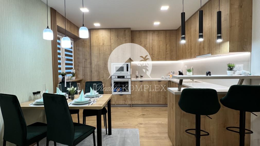 Reality KOMPLEX s.r.o. ponúka na PRENÁJOM luxusný 2 izbový byt v Komárne!