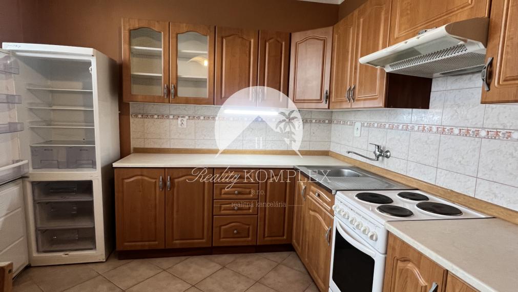 Do NÁJMU pekný, úplne zrekonštruovaný 2-izbový byt s balkónom v Šrobárovej!