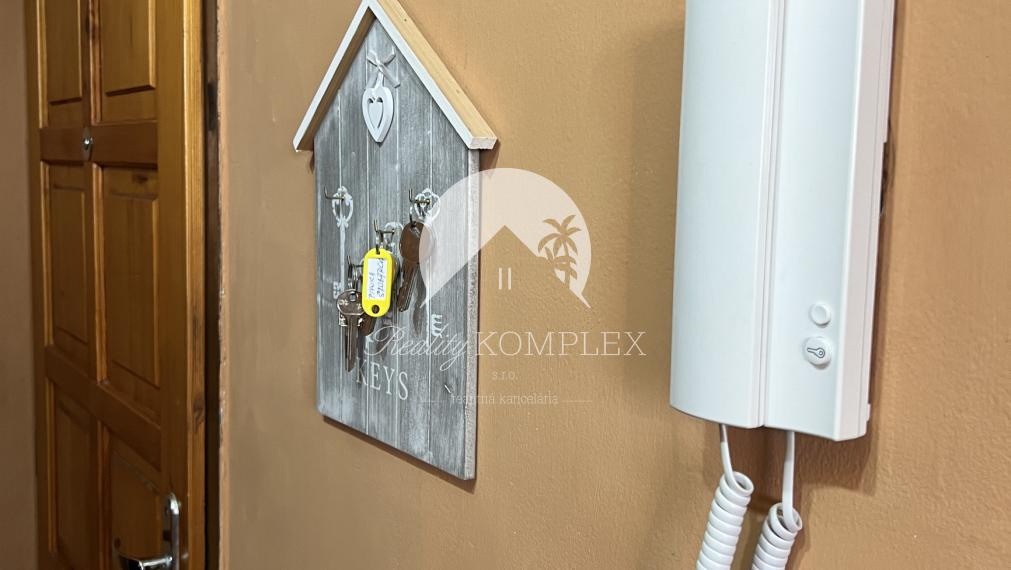 Do NÁJMU pekný, úplne zrekonštruovaný 2-izbový byt s balkónom v Šrobárovej!