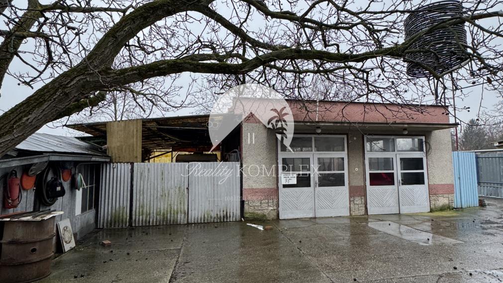 Reality KOMPLEX s.r.o. Vám ponúka na predaj 5-izbový rodinný dom v Rohovciach