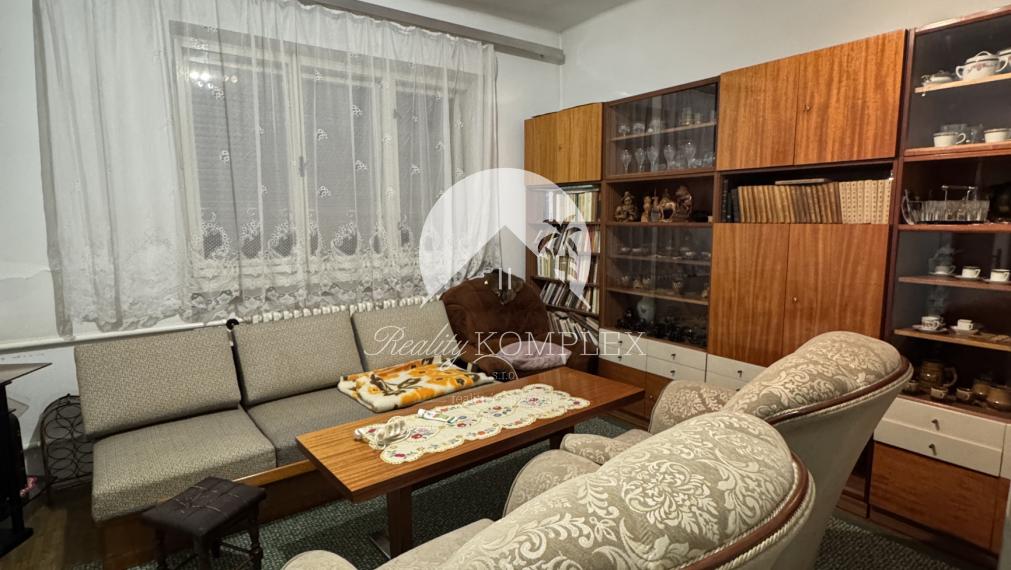 Reality KOMPLEX s.r.o. Vám ponúka na predaj 5-izbový rodinný dom v Rohovciach