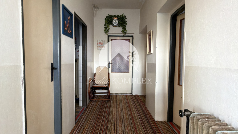 NA PREDAJ – POSCHODOVÝ RODINNÝ DOM V OBCI BALOŇ