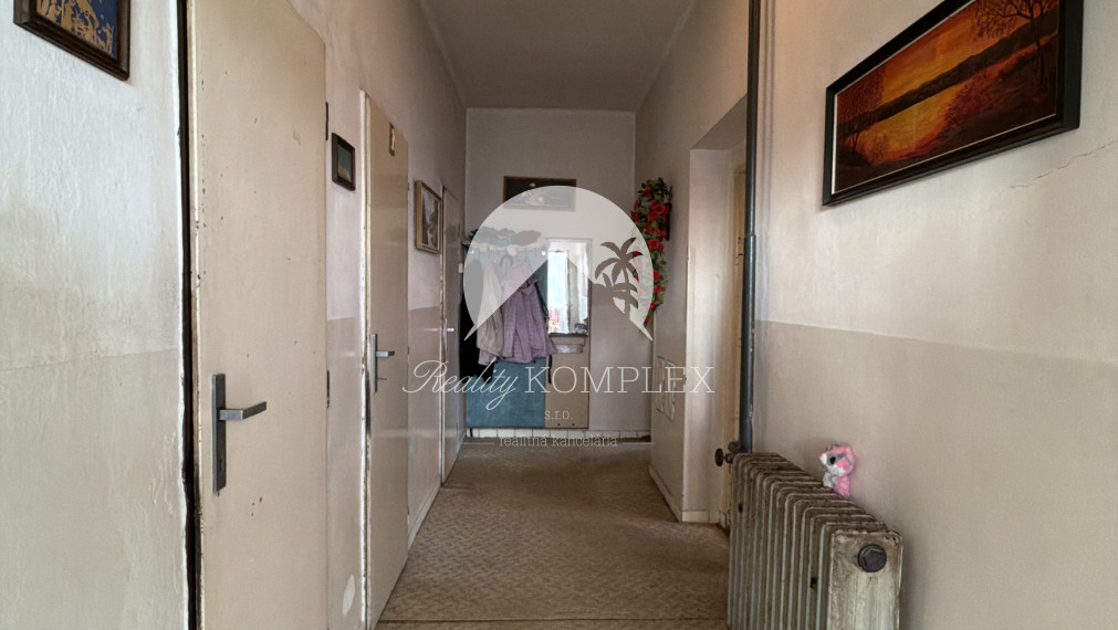 NA PREDAJ – POSCHODOVÝ RODINNÝ DOM V OBCI BALOŇ