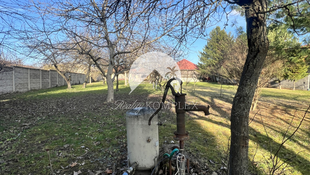 Jedinečný investičný stavebný pozemok na PREDAJ v širšom centre mesta Veľký Meder