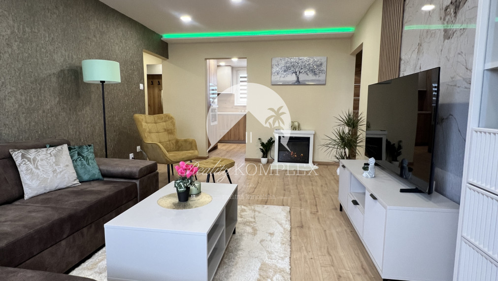 Nádherný trojizbový byt s balkónom s krásnym výhľadom na PREDAJ v Komárne!