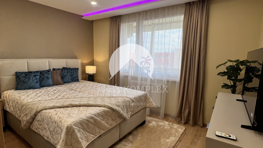 Nádherný trojizbový byt s balkónom s krásnym výhľadom na PREDAJ v Komárne!