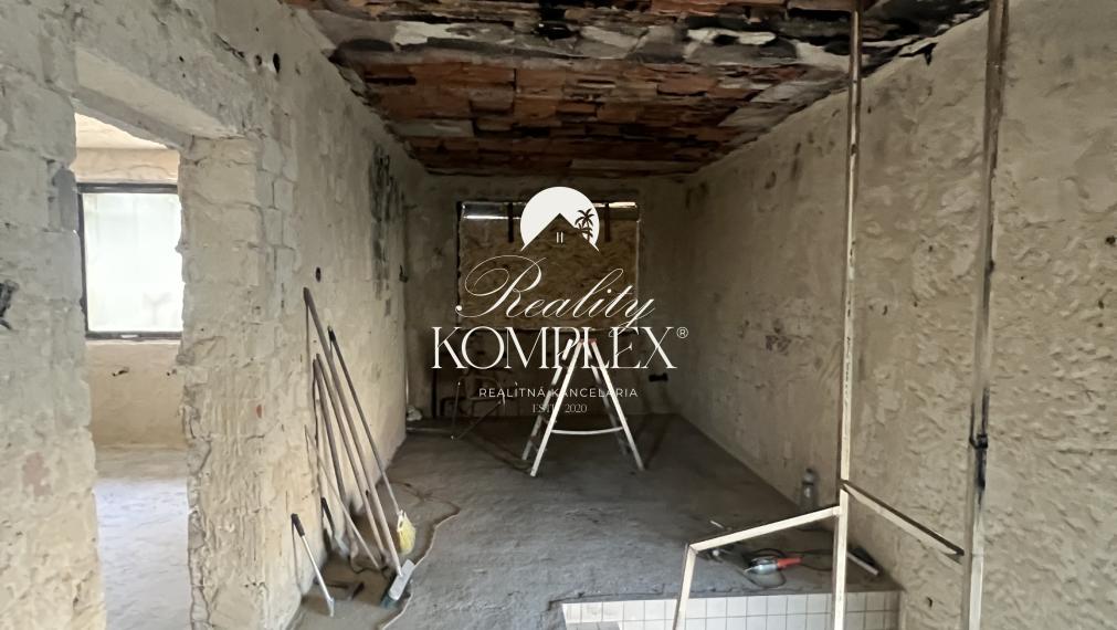 Na PREDAJ dvojpodlažný rodinný dom vo vyhľadávanej lokalite Komárna!