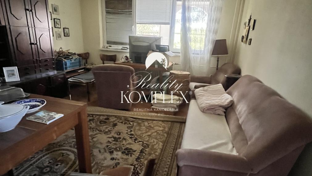 Na PREDAJ dvojpodlažný rodinný dom vo vyhľadávanej lokalite Komárna!