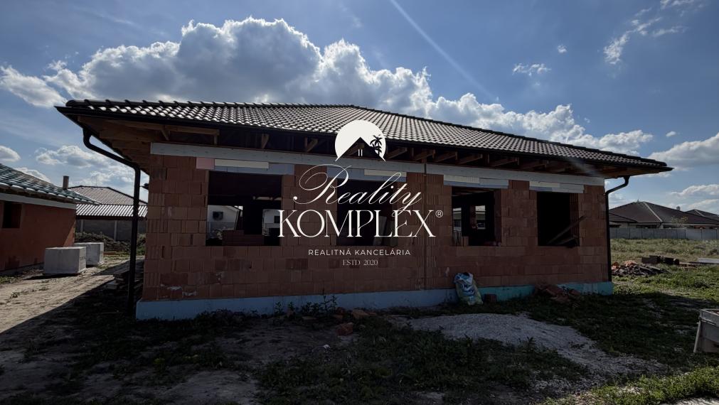 Reality KOMPLEX s.r.o. ponúkame Vám na predaj novostavba dvojdomu vo vyhľadávanej lokalite mesta Veľký Meder
