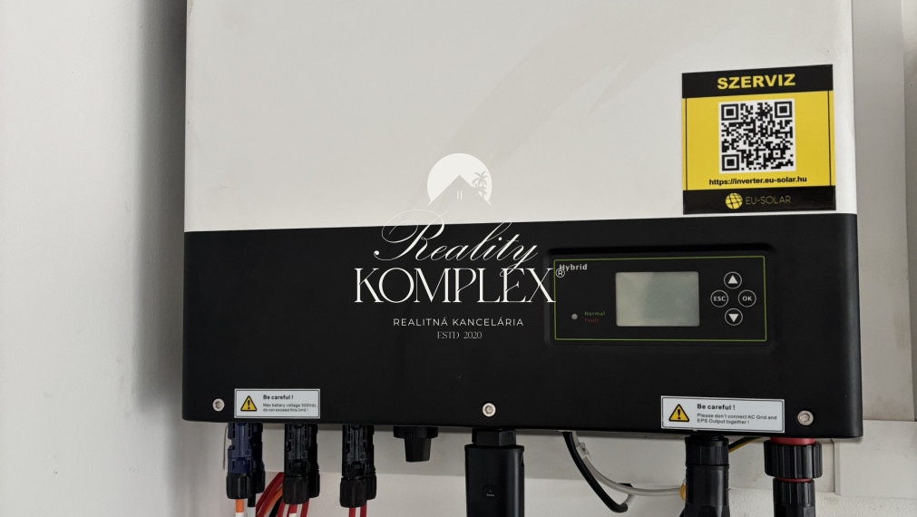 Exkluzívne IBA U NÁS Vám Reality KOMPEX s.r.o., ponúka elagantný, 4 izbový elegantný rodinný dom  v V Komárome (Maďarsko )