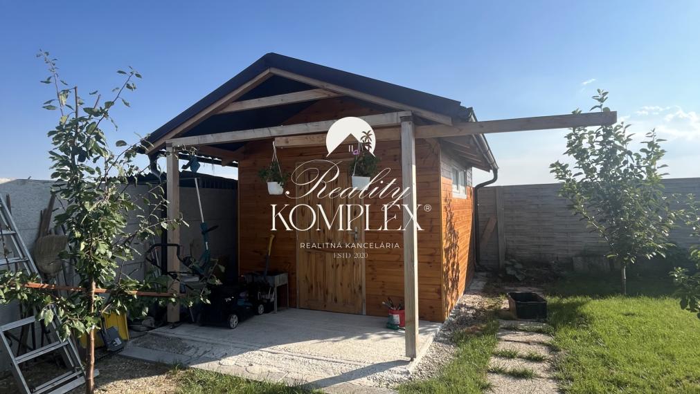 Reality KOMPLEX s.r.o. ponúka na predaj krásny 4-izbový rodinný dom vo Vydranoch