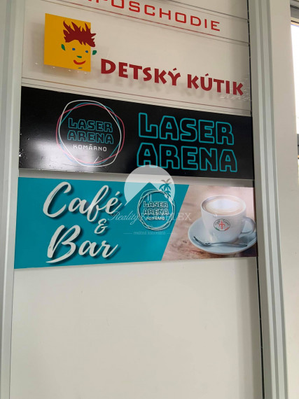 Kiadásra kínálunk üzlet helységeket, irodai helységeket Komárom központjában