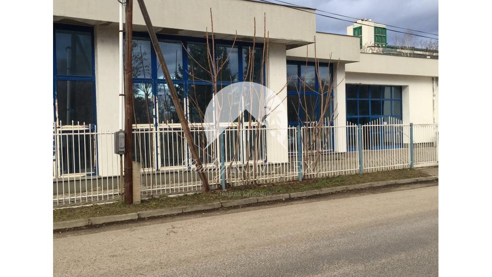 Tágas és napfényes raktárhelyiségeket Kínálunk kiadásra Gyalán.