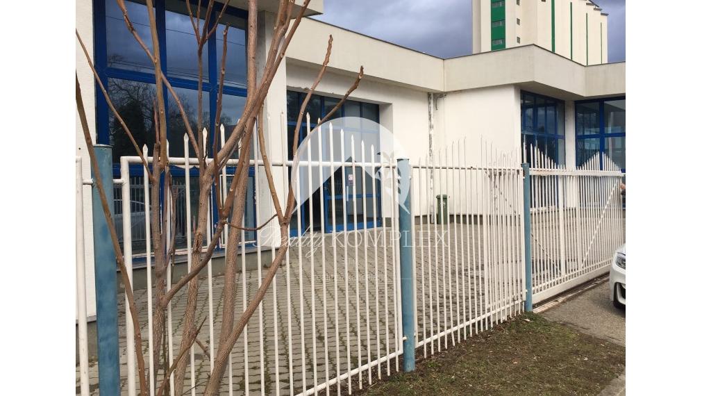 Tágas és napfényes raktárhelyiségeket Kínálunk kiadásra Gyalán.