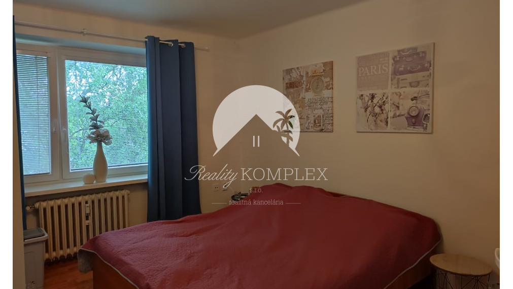 Reality KOMPLEX s.r.o. Vám ponúka na predaj krásny 3 izbový tehlový byt na ul. Vnútornej Okružnej v Komárne!