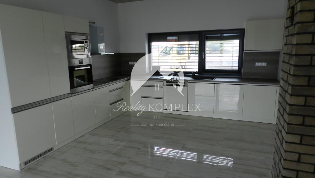 IV.ETAPA - Reality KOMPLEX s.r.o. Vám ponúka na PREDAJ 4 izbové rodinné domy - NOVOSTAVBY v Dolnom Bare!