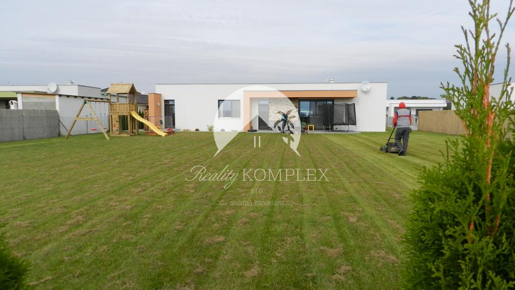 IV.ETAPA - Reality KOMPLEX s.r.o. Vám ponúka na PREDAJ 4 izbové rodinné domy - NOVOSTAVBY v Dolnom Bare!