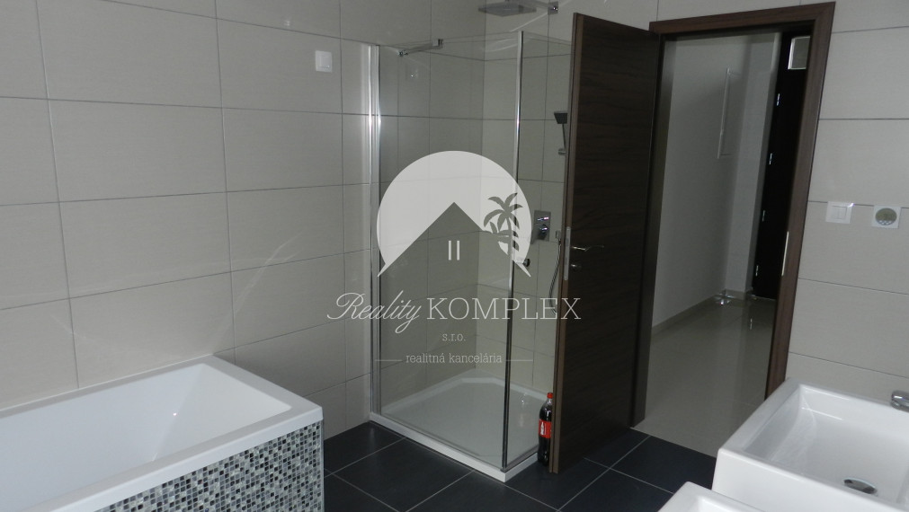 IV.ETAPA - Reality KOMPLEX s.r.o. Vám ponúka na PREDAJ 4 izbové rodinné domy - NOVOSTAVBY v Dolnom Bare!