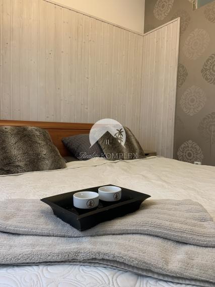 Reality KOMPLEX s.r.o. Vám ponúka na predaj LUXUSNÝ 2 izbový byt v absolútnom centre mesta Komárno na Nádvorí Európy!