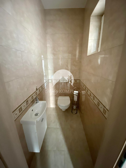 !Novostavba! Reality KOMPLEX s.r.o. Vám ponúka rodinný dom na PREDAJ v Gabčíkove!