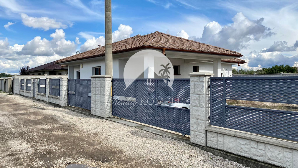 !Novostavba! Reality KOMPLEX s.r.o. Vám ponúka rodinný dom na PREDAJ v Gabčíkove!