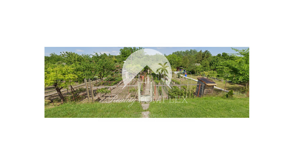 Ponúkame Vám EXKLUZÍVNE na PREDAJ chatku v krásnej záhradkárskej oblasti v Komárne!