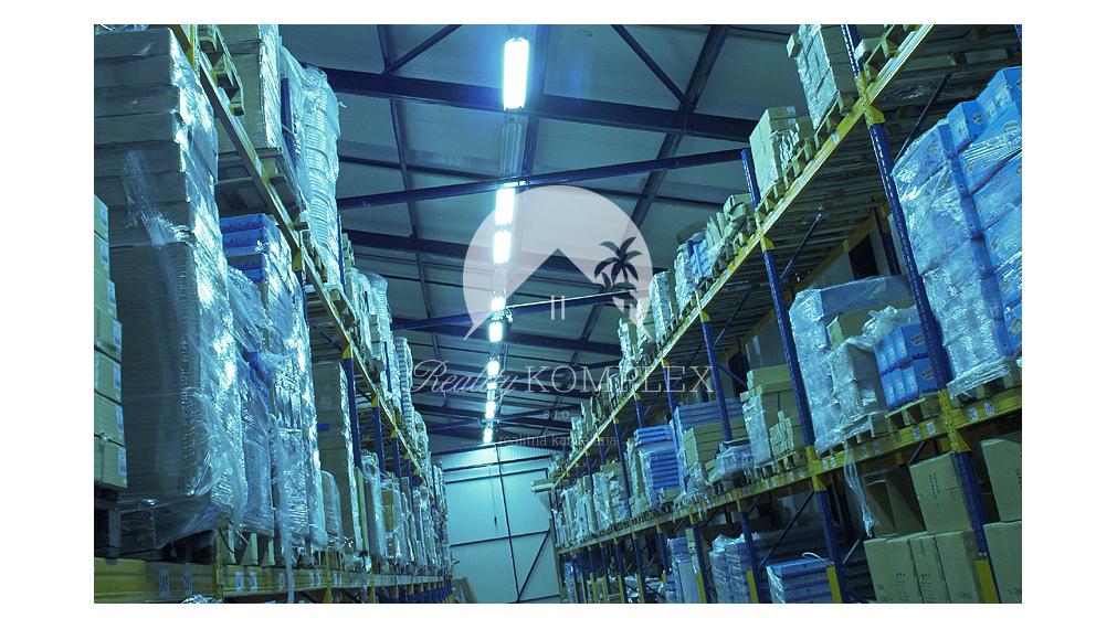 REALITY KOMPLEX s.r.o. Vám ponúka na predaj alebo na PRENÁJOM obchodno-skladové priestory v Maďarsku pri diaľnici M7!