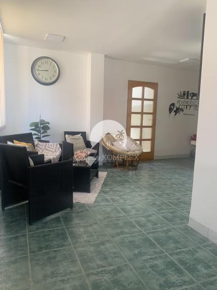 Reality KOMPLEX s.r.o. Vám ponúka do prenájmu haly, sklady, kancelárske priestory v polyfunkčnej budove v Chotíne