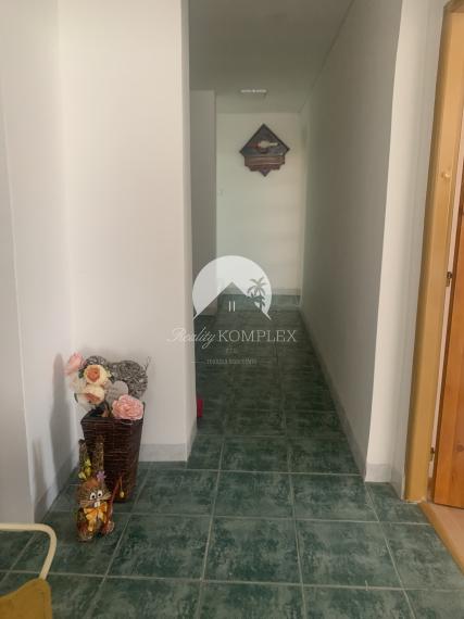 Reality KOMPLEX s.r.o. Vám ponúka do prenájmu haly, sklady, kancelárske priestory v polyfunkčnej budove v Chotíne