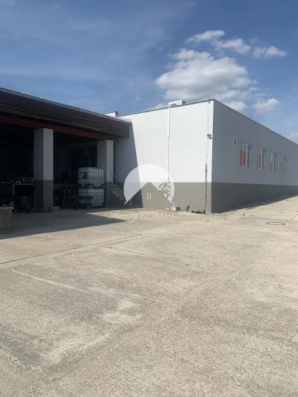 Reality KOMPLEX s.r.o. Vám ponúka do prenájmu haly, sklady, kancelárske priestory v polyfunkčnej budove v Chotíne
