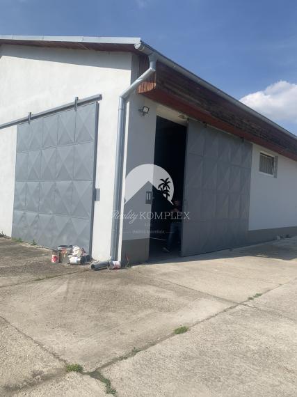 Reality KOMPLEX s.r.o. Vám ponúka do prenájmu haly, sklady, kancelárske priestory v polyfunkčnej budove v Chotíne