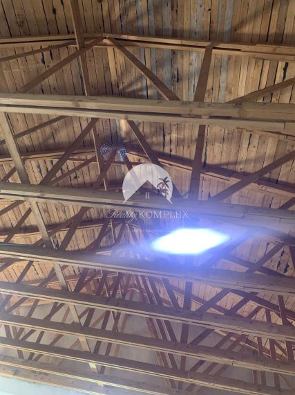 Reality KOMPLEX s.r.o. Vám ponúka do prenájmu haly, sklady, kancelárske priestory v polyfunkčnej budove v Chotíne