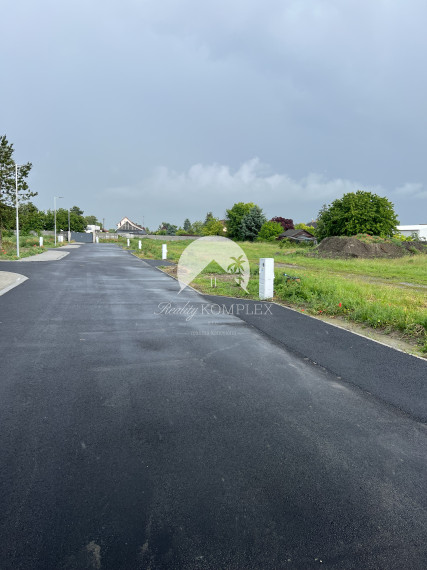 Reality KOMPLEX s.r.o. Vám ponúka na PREDAJ 9 lukratívnych pozemkov v Šamoríne, časť Bučuháza