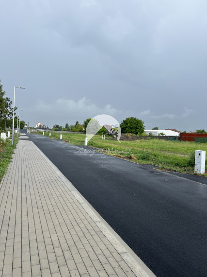 Reality KOMPLEX s.r.o. Vám ponúka na PREDAJ 9 lukratívnych pozemkov v Šamoríne, časť Bučuháza