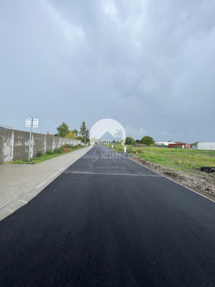 Reality KOMPLEX s.r.o. Vám ponúka na PREDAJ 9 lukratívnych pozemkov v Šamoríne, časť Bučuháza