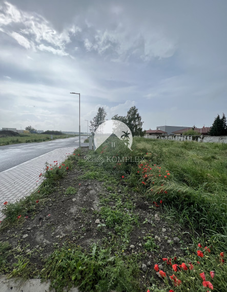 Reality KOMPLEX s.r.o. Vám ponúka na PREDAJ 9 lukratívnych pozemkov v Šamoríne, časť Bučuháza