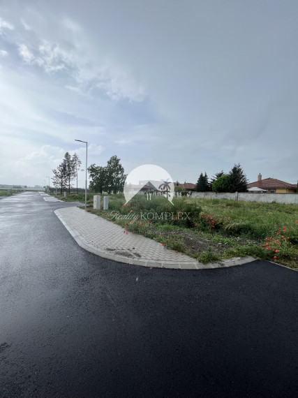 Reality KOMPLEX s.r.o. Vám ponúka na PREDAJ 9 lukratívnych pozemkov v Šamoríne, časť Bučuháza