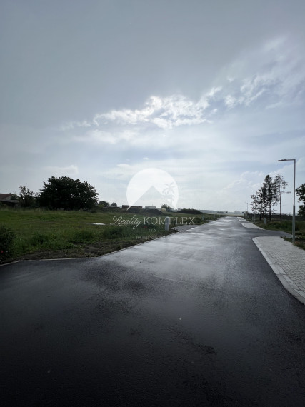 Reality KOMPLEX s.r.o. Vám ponúka na PREDAJ 9 lukratívnych pozemkov v Šamoríne, časť Bučuháza