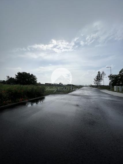 Reality KOMPLEX s.r.o. Vám ponúka na PREDAJ 9 lukratívnych pozemkov v Šamoríne, časť Bučuháza