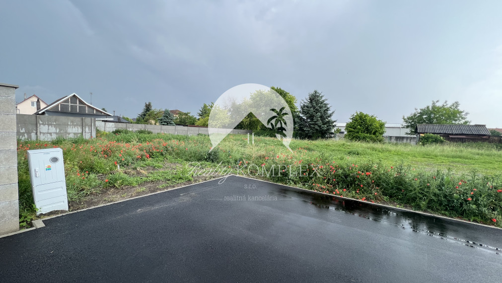 Reality KOMPLEX s.r.o. Vám ponúka na PREDAJ 9 lukratívnych pozemkov v Šamoríne, časť Bučuháza