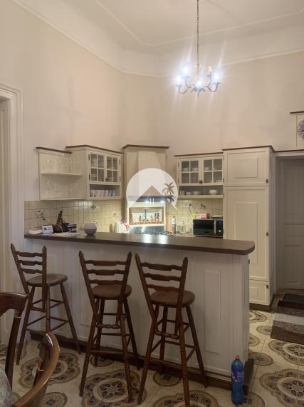 Reality Komplex s.r.o. Vám ponúka do PRENÁJMU čarovný, úplne zrekonštruovaný a zariadený rodinný dom v centre Komárna!